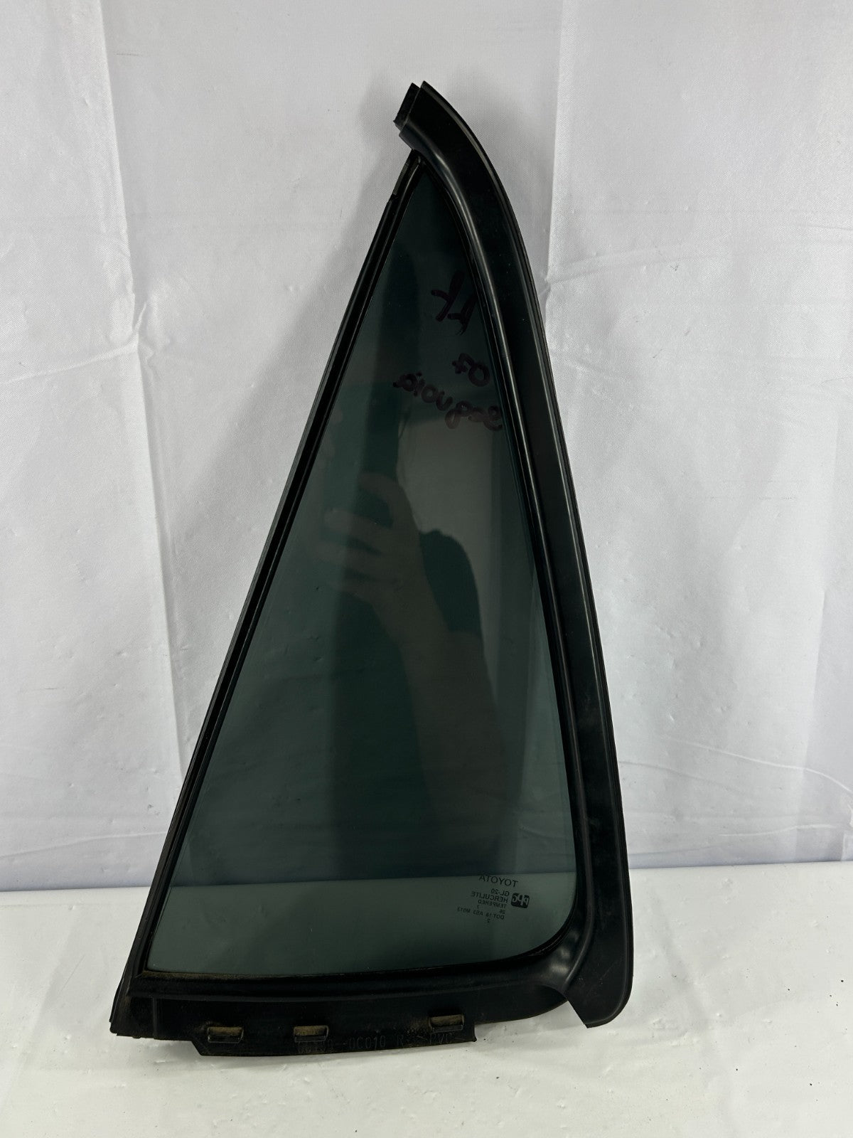 01-07 Toyota Sequoia Rear Right Door Quarter Window Vent Glass OEM 68123-0C020