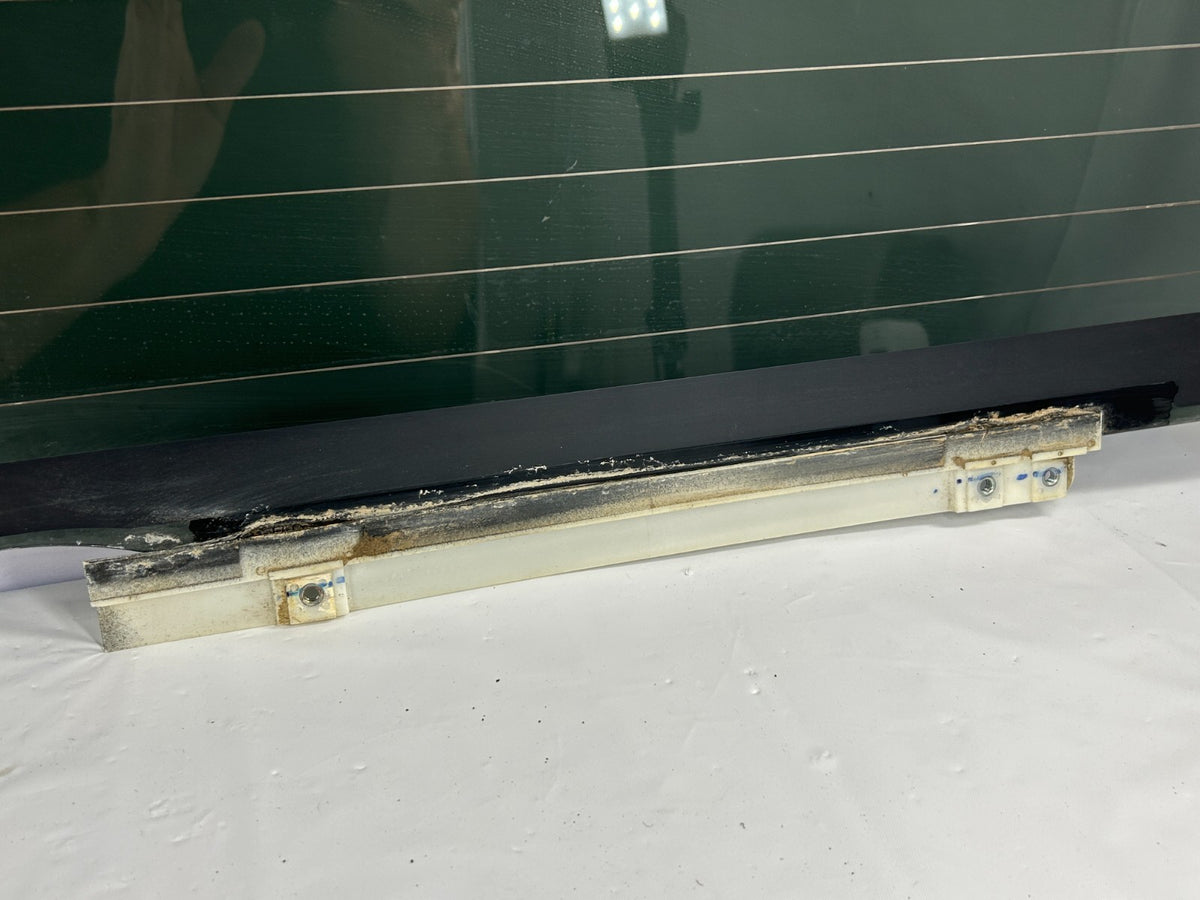 01-07 Toyota Sequoia Rear Hatch Tailgate Back Glass Window Tinted 68150-0C012
