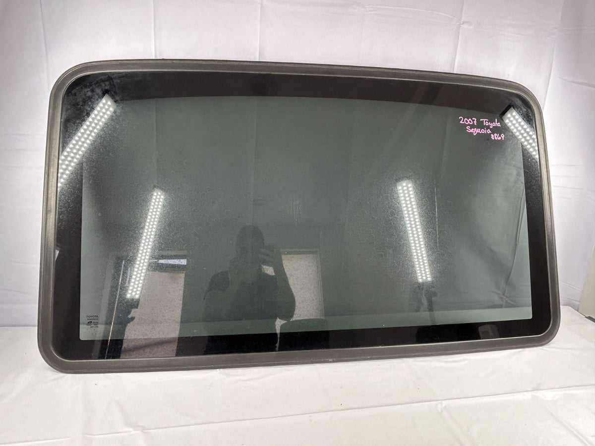 2001-2007 Toyota Sequoia Sunroof Moonroof Roof Window Glass OEM 63201-0C010