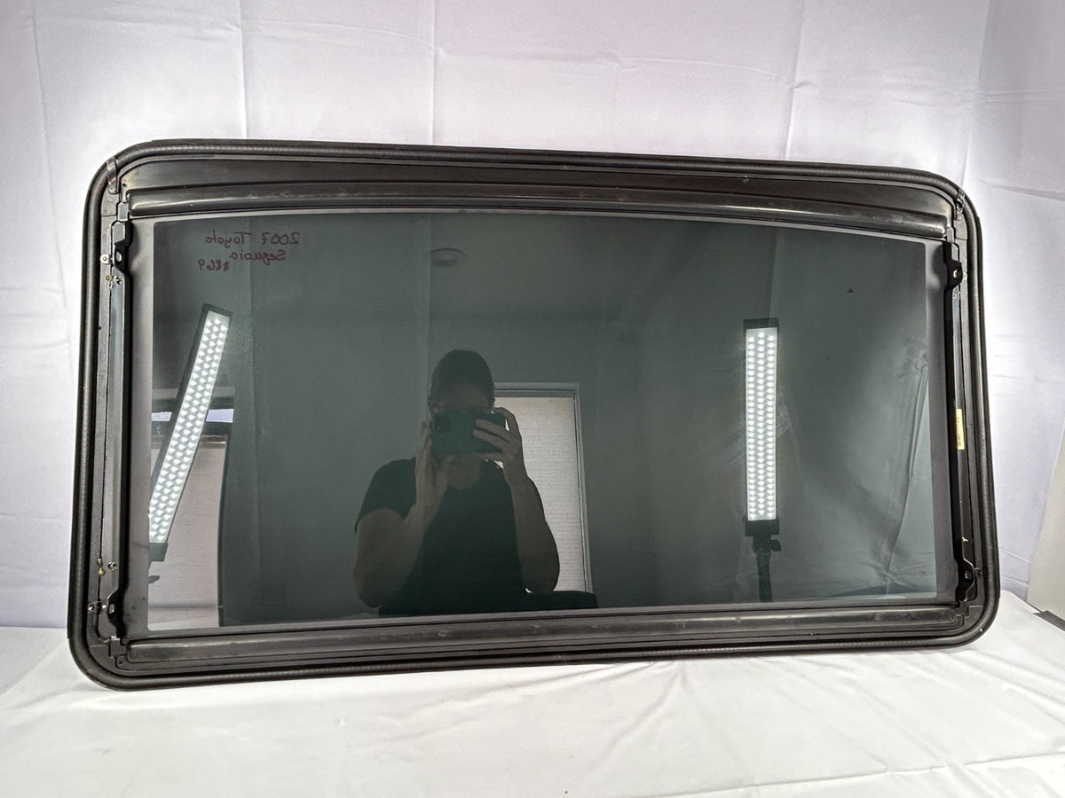 2001-2007 Toyota Sequoia Sunroof Moonroof Roof Window Glass OEM 63201-0C010
