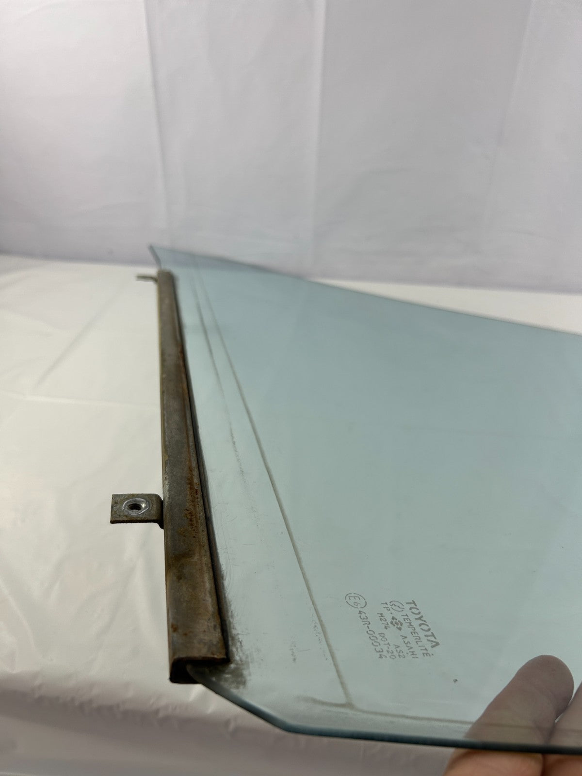 1981-1990 Toyota Land Cruiser Front Right Passenger Window Glass OEM 68111-90A01