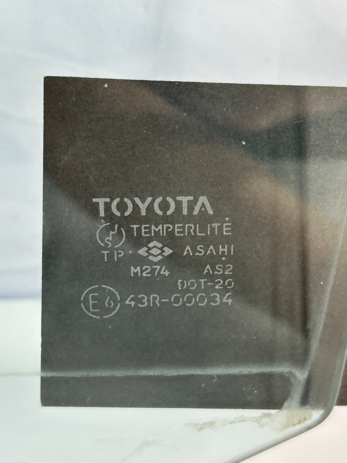 1981-1990 Toyota Land Cruiser Rear Left Driver Door Window Glass OEM 68114-90A01