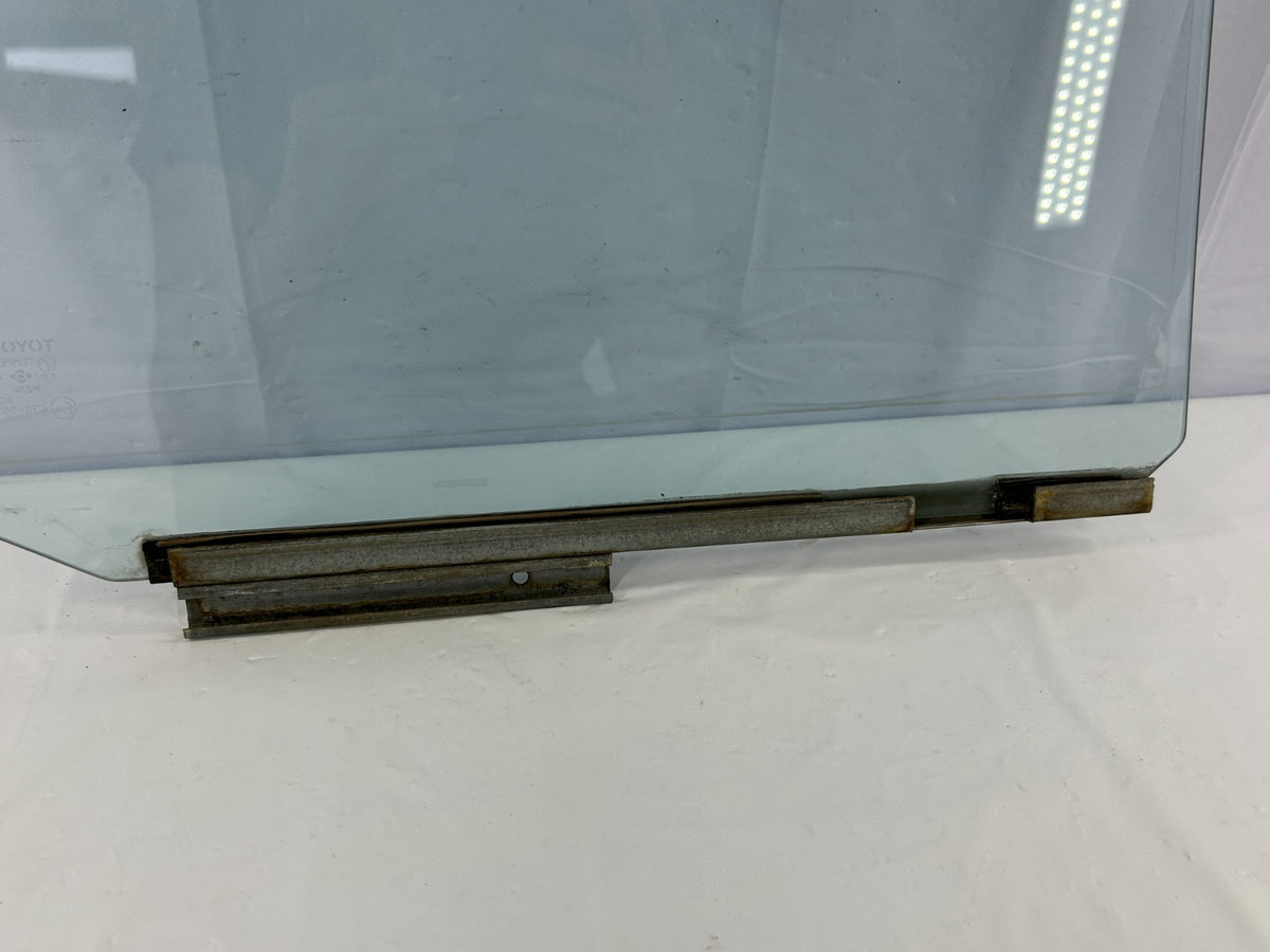 1981-1990 Toyota Land Cruiser Rear Left Driver Door Window Glass OEM 68114-90A01