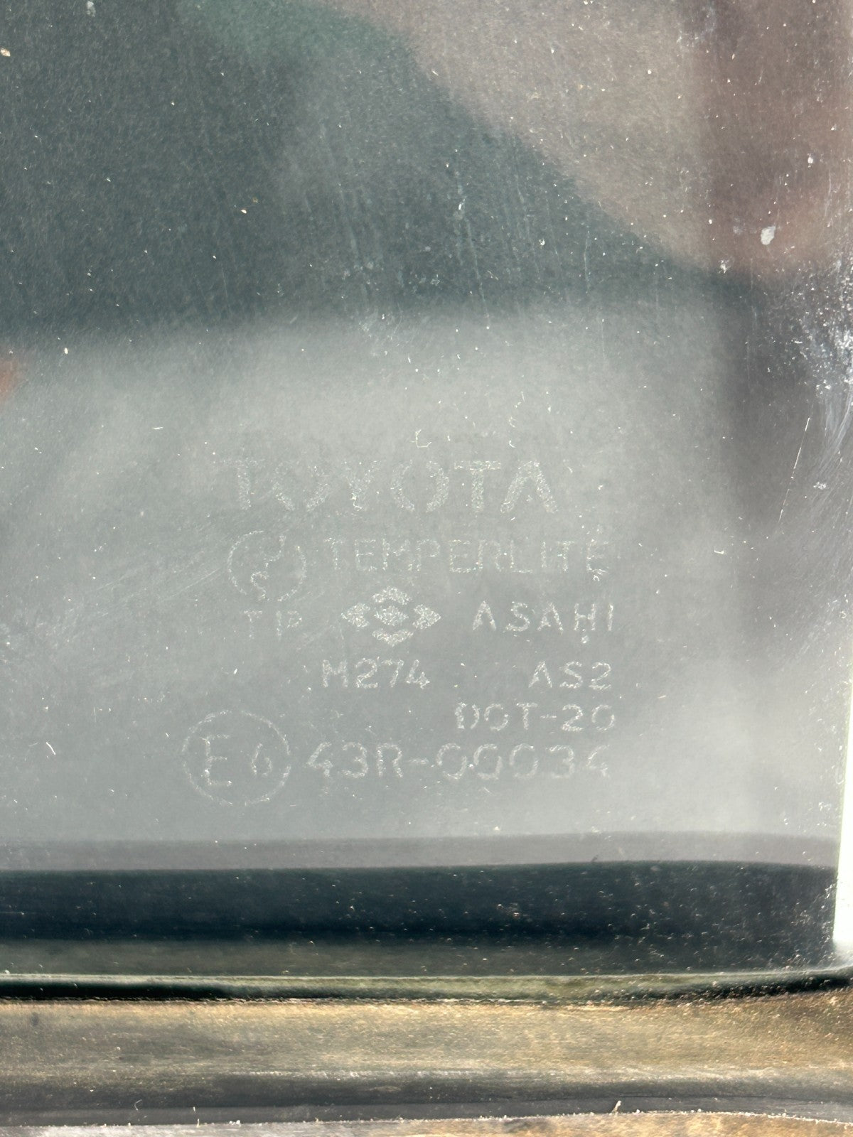 1981-1990 Toyota Land Cruiser Rear Right Side Quarter Glass OEM 68123-90A01
