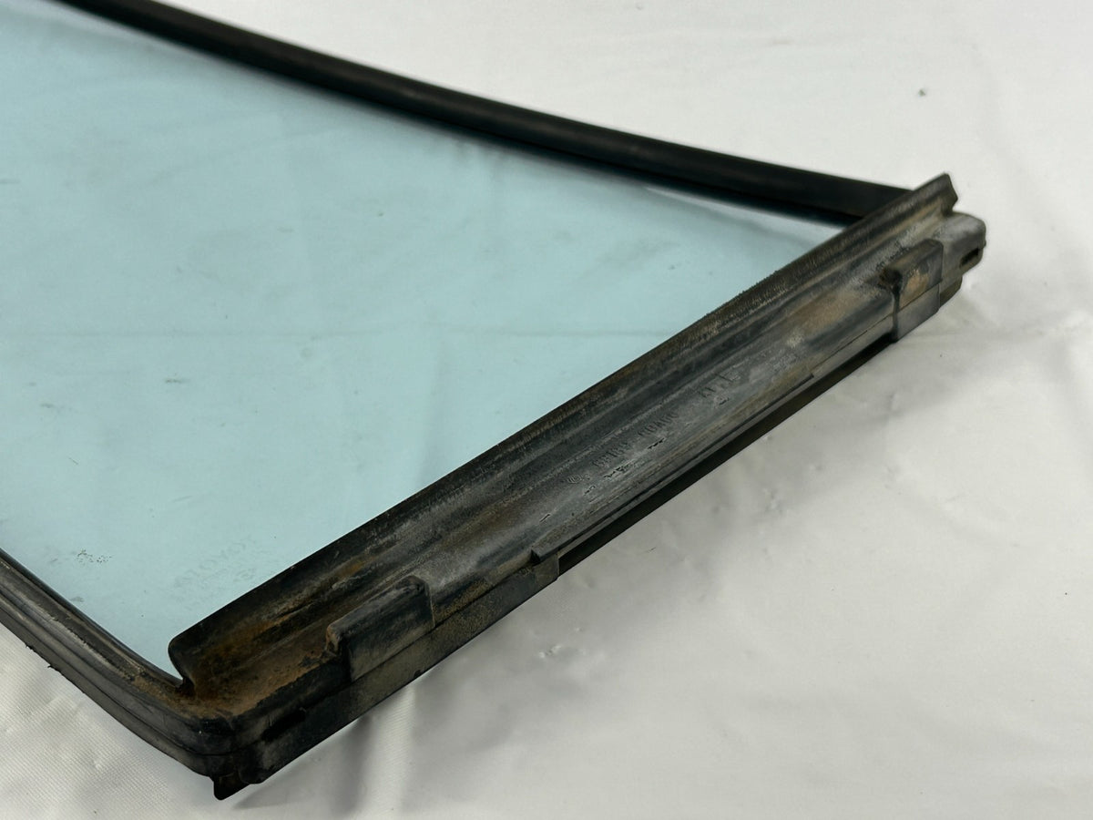 1981-1990 Toyota Land Cruiser Rear Left Side Quarter Glass OEM 68124-90A01