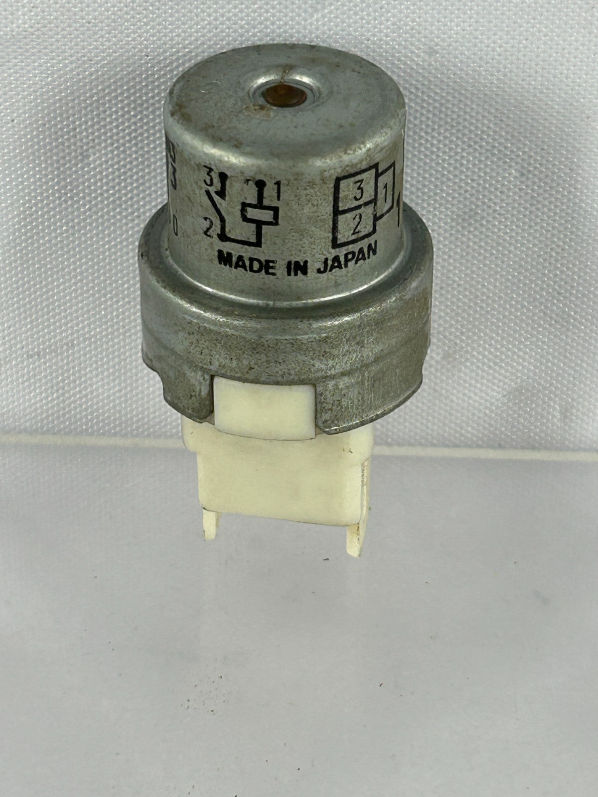1981-1997 Toyota Land Cruiser Air Conditioning Clutch Relay 90987-01003