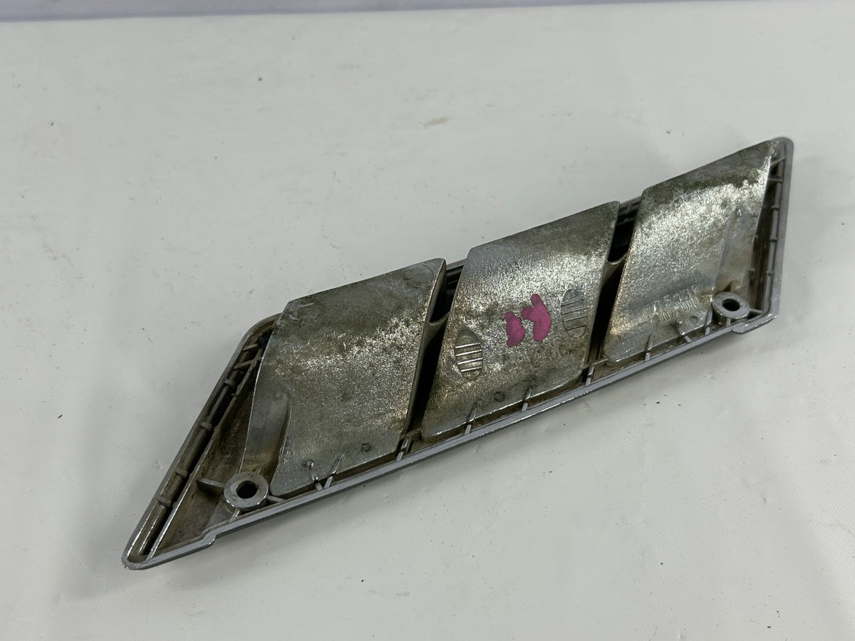 1981-1990 Toyota Land Cruiser Front Right Side Fender Air Vent OEM 75330-90A00