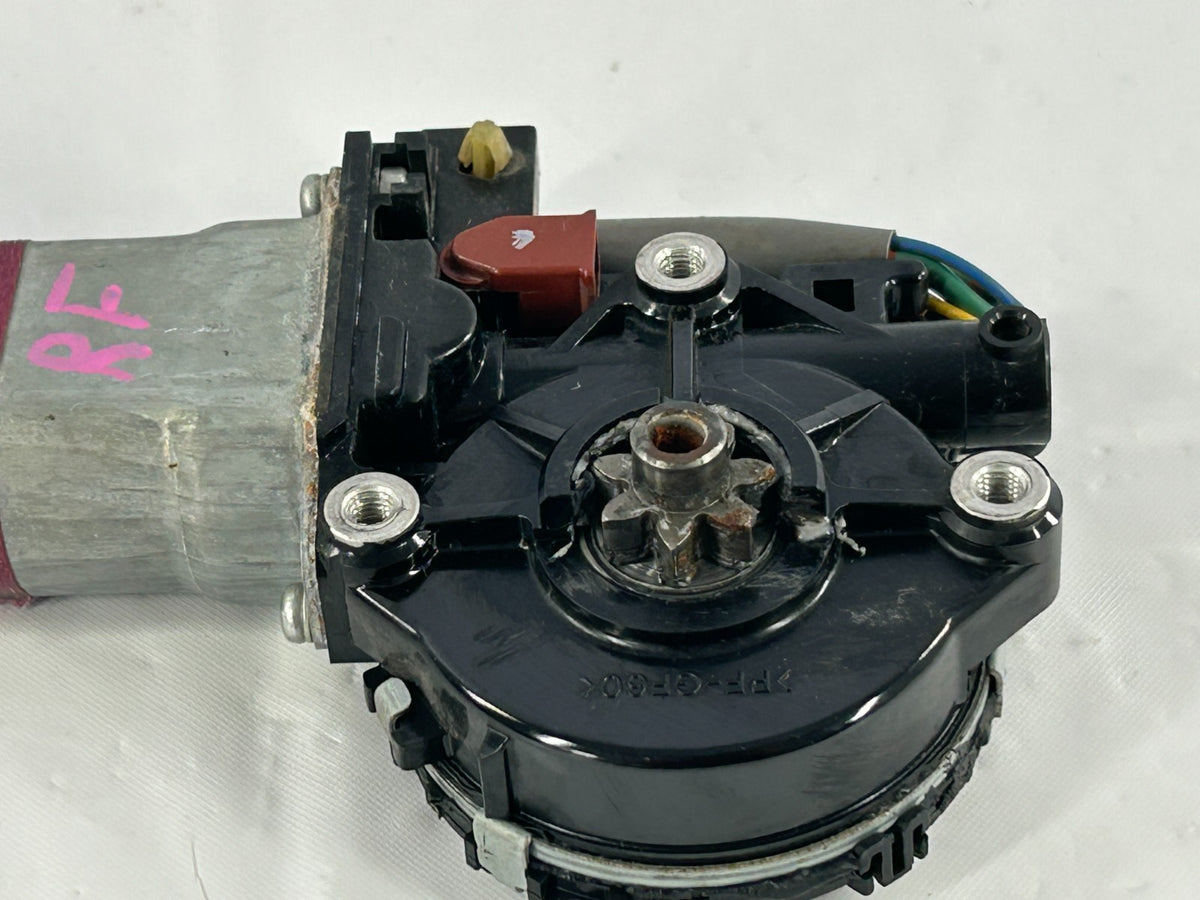 2001-2007 Toyota Sequoia Front Right Door Power Window Motor OEM 85710-34030