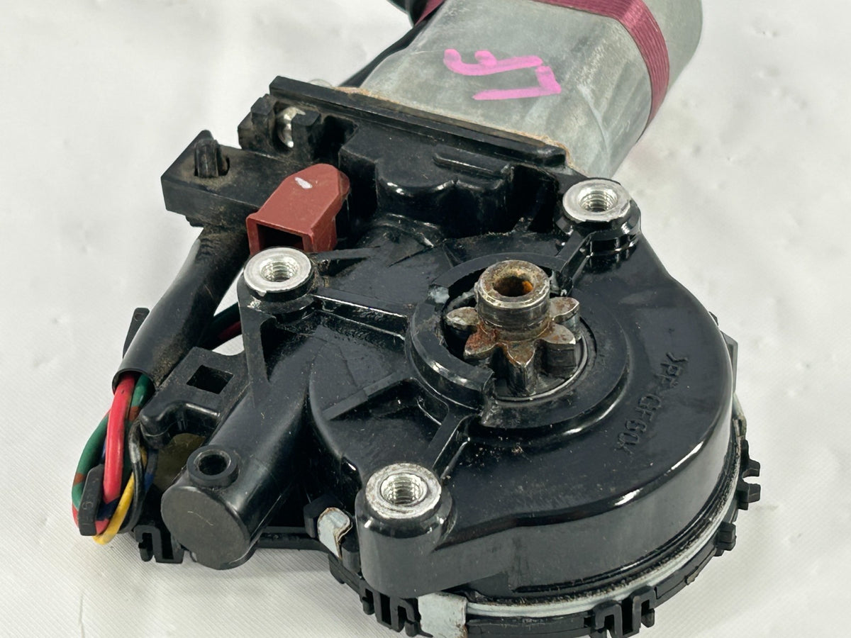 01-07 Toyota Sequoia Front Left Driver Door Power Window Motor OEM 85720-34030