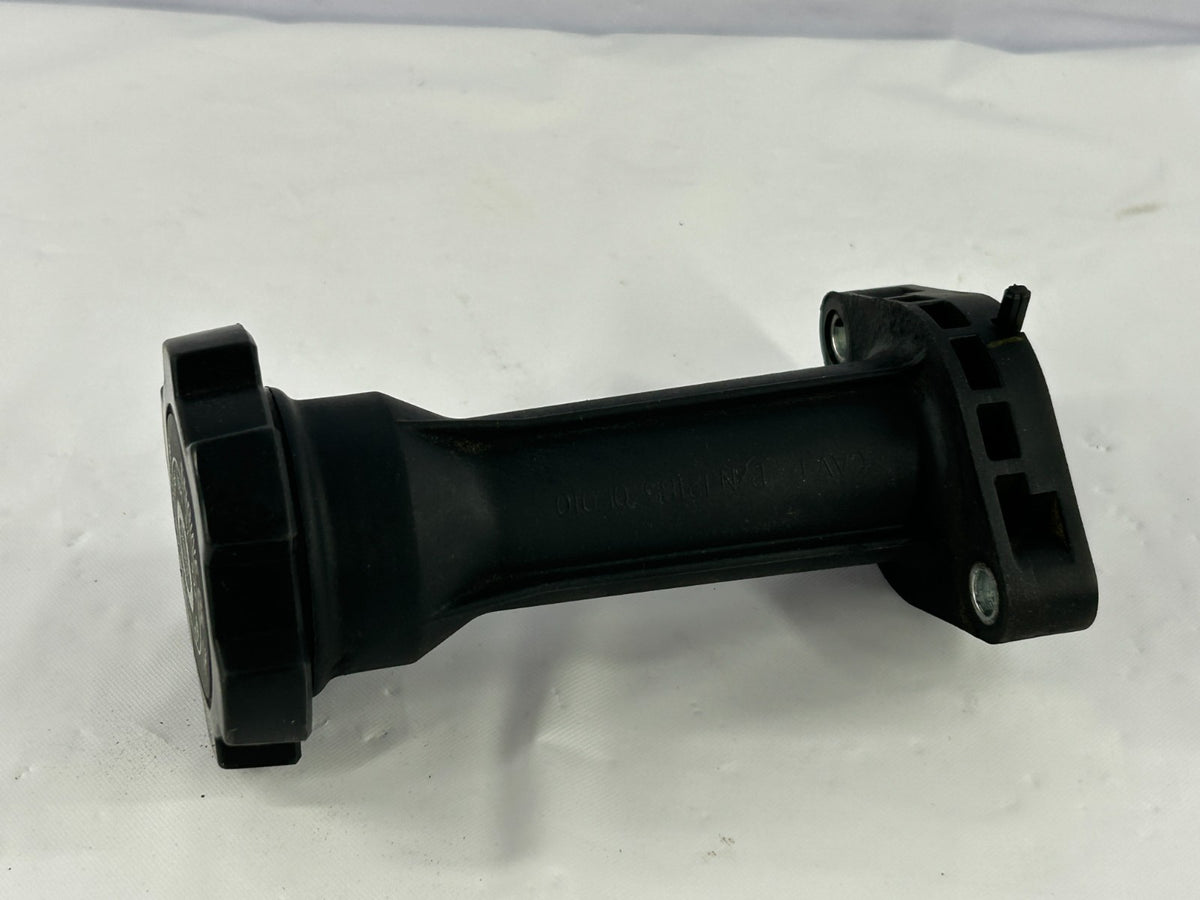 2004-2010 Toyota Sequoia Engine Oil Filler Tube Cap Assembly OEM 12185-0F010