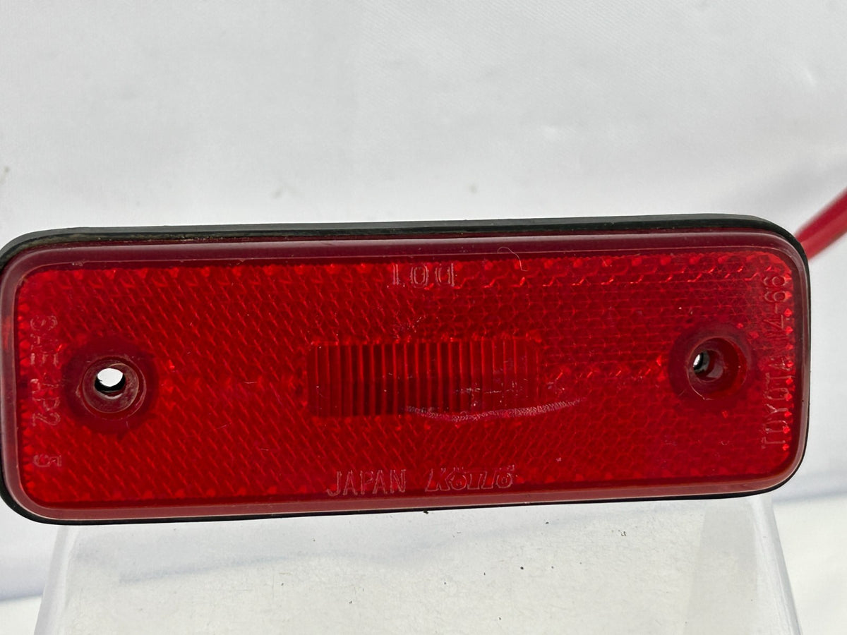 1981-1990 Toyota Land Cruiser FJ62 Rear Right Marker Light Lamp OEM 81750-91255