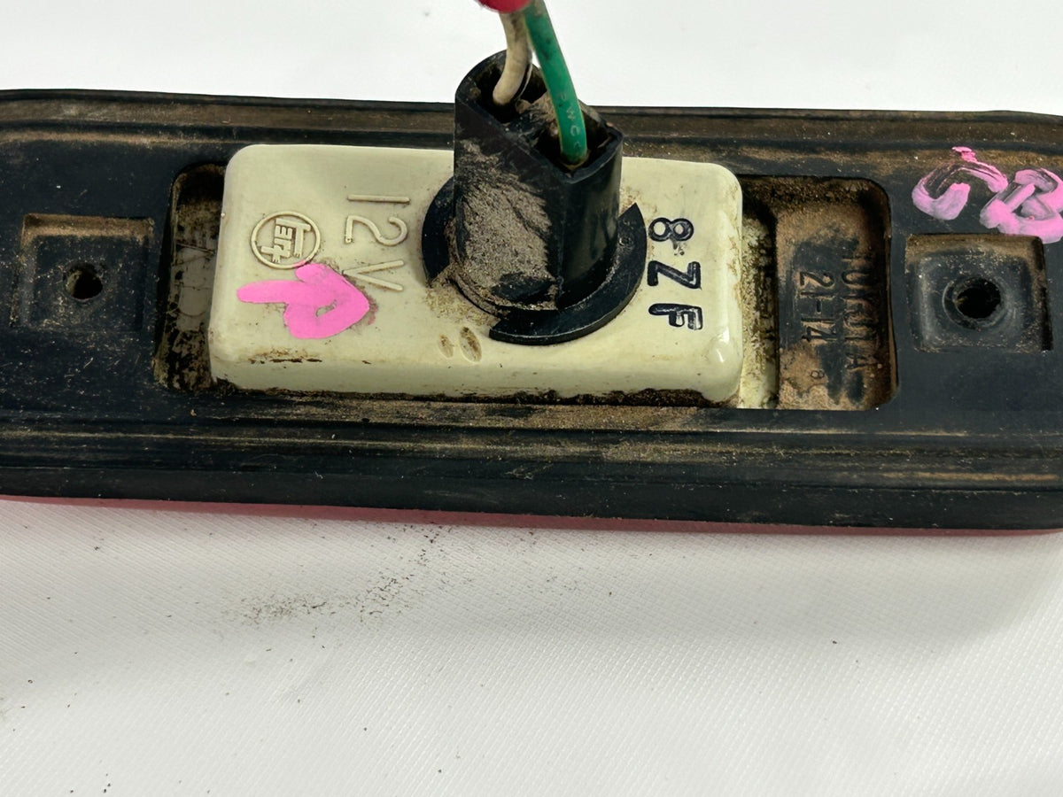 1981-1990 Toyota Land Cruiser FJ62 Rear Right Marker Light Lamp OEM 81750-91255