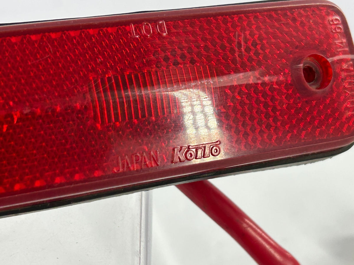 81-90 Toyota Land Cruiser FJ62 Rear Left Side Marker Light Lamp OEM 81750-91255