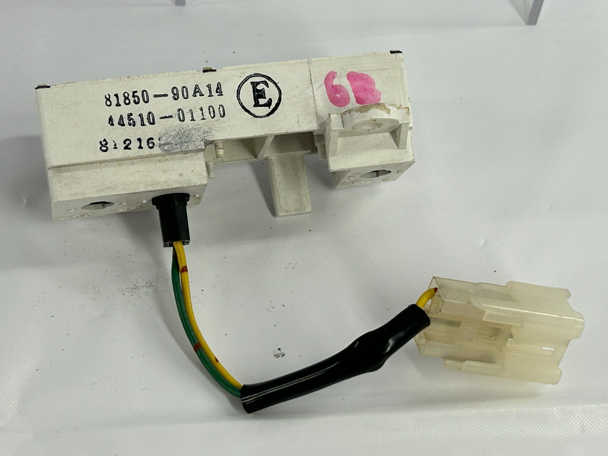 88-90 Toyota Land Cruiser FJ62 Seat Belt Indicator Light Lamp OEM 81850-90A14