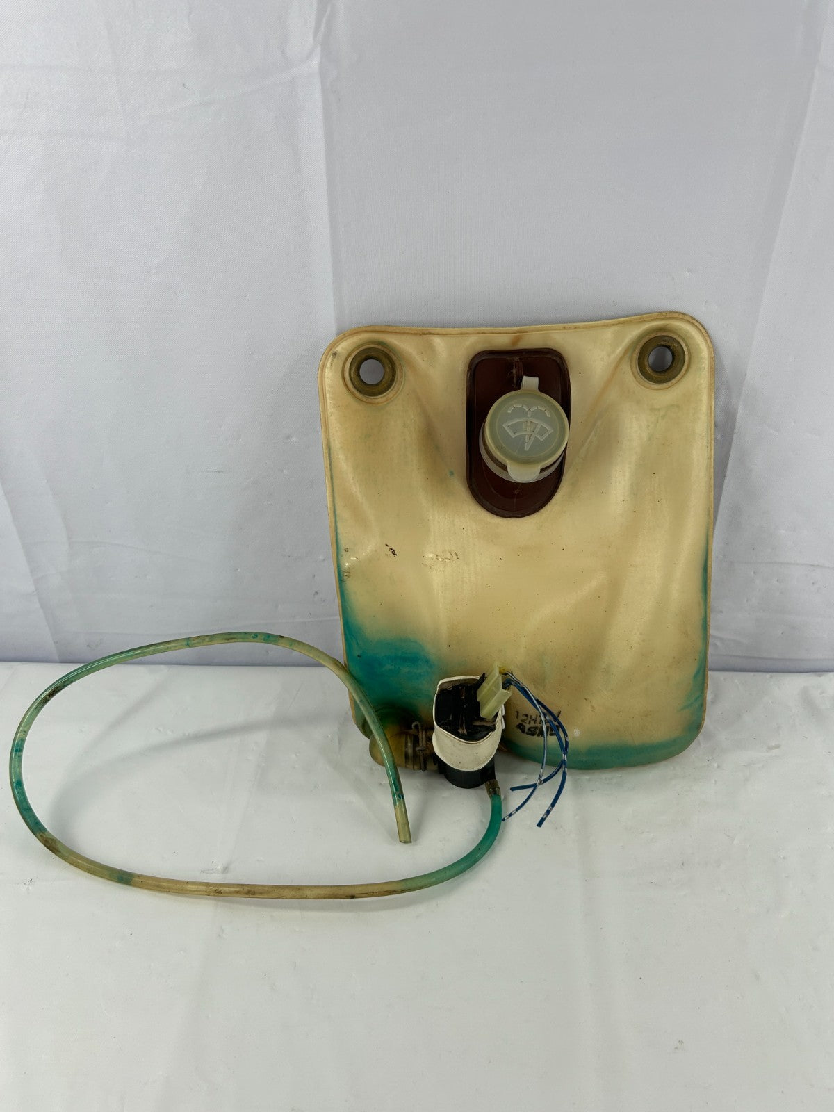 1985-1990 Toyota Land Cruiser Rear Wiper Washer Reservoir & Pump OEM 85330-90A08