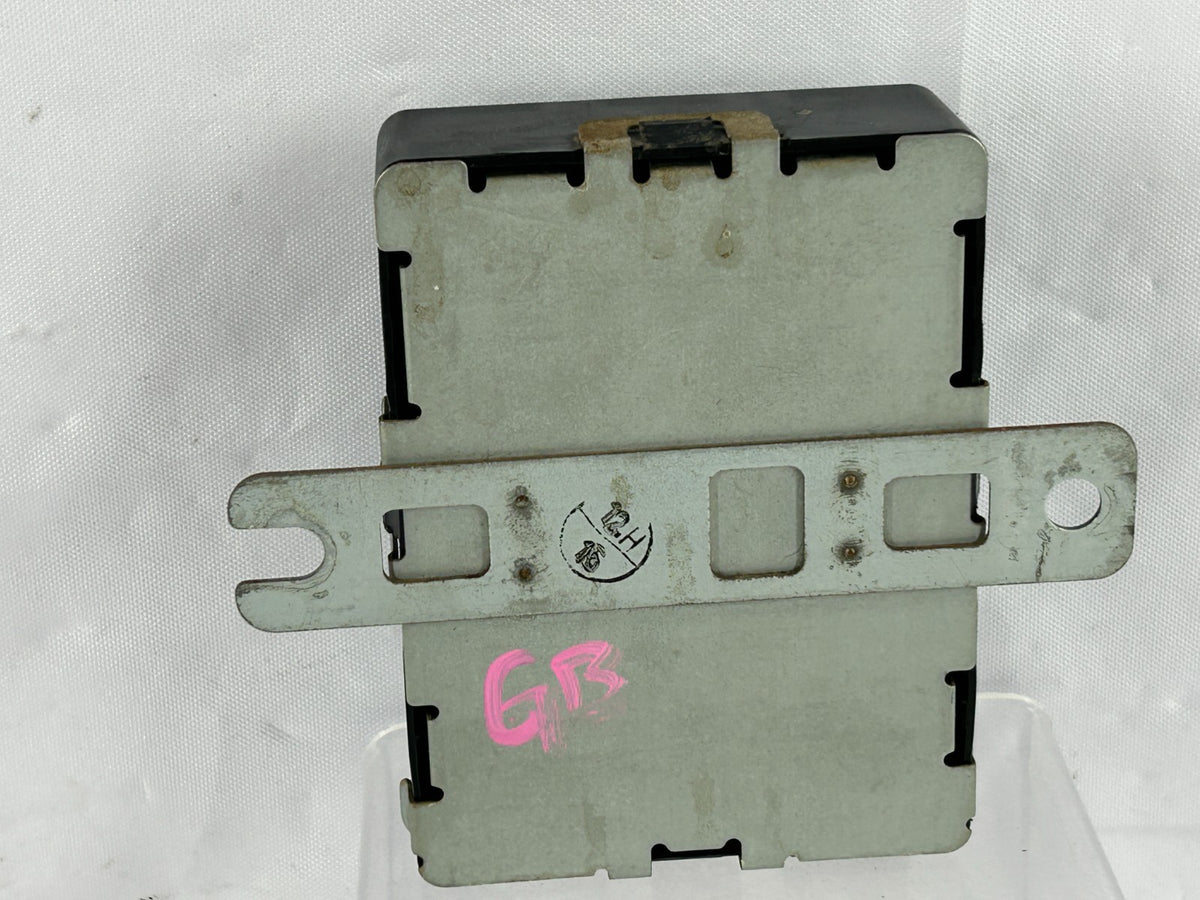 1981-1990 Toyota Land Cruiser Cooling Fan Control Relay Module OEM 85927-60040