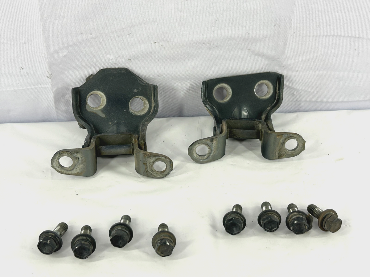 81-90 Toyota Land Cruiser Rear Right Side Door Hinges & Bolts OEM 68710-30080
