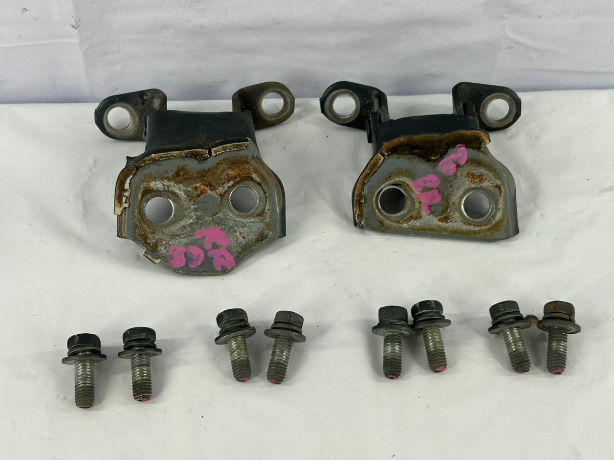 81-90 Toyota Land Cruiser Rear Right Side Door Hinges & Bolts OEM 68710-30080
