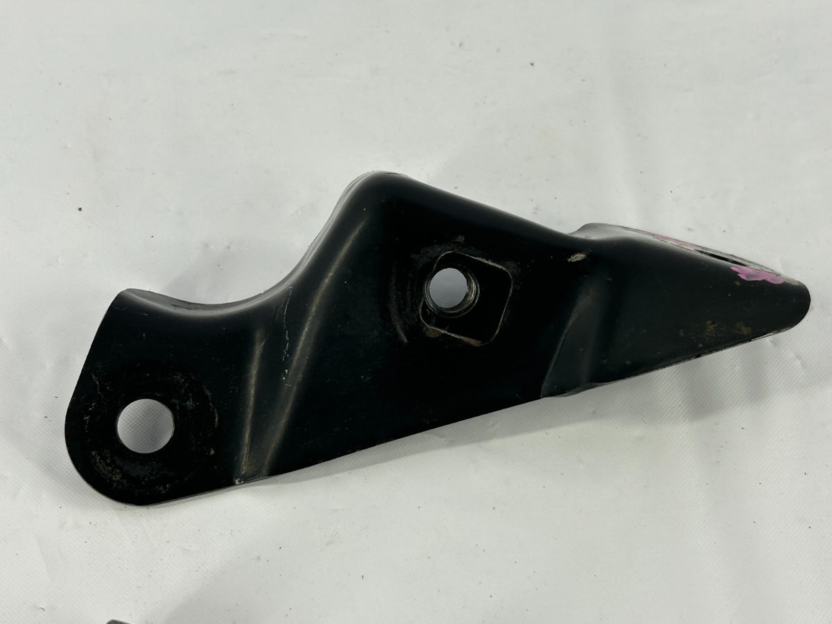 1988-1990 Toyota Land Cruiser Front Right Seat Bracket & Bolts OEM