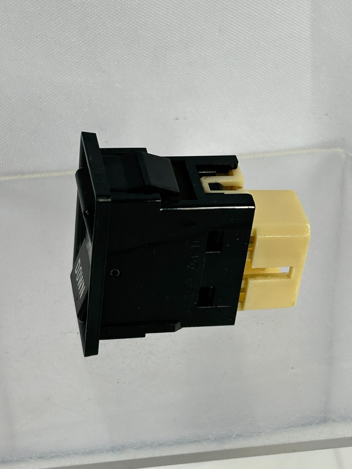 1988-1990 Toyota Land Cruiser Power Antenna Control Switch OEM 84760-90A01