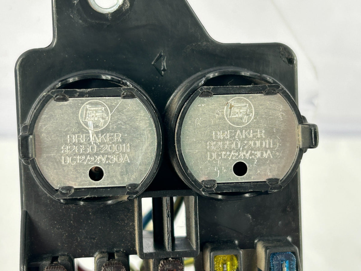 1988–1990 Toyota Land Cruiser FJ62 Interior Dashboard Fuse Box Block OEM