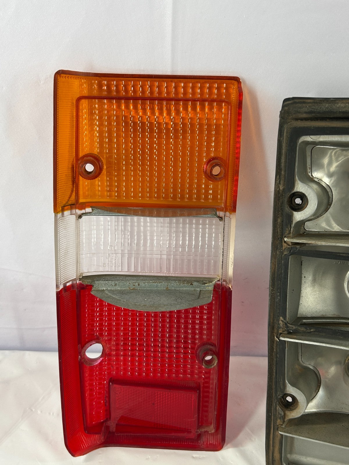 1984-1990 Toyota Land Cruiser Rear Right Tail Light Lamp Assy OEM 81550-90A11