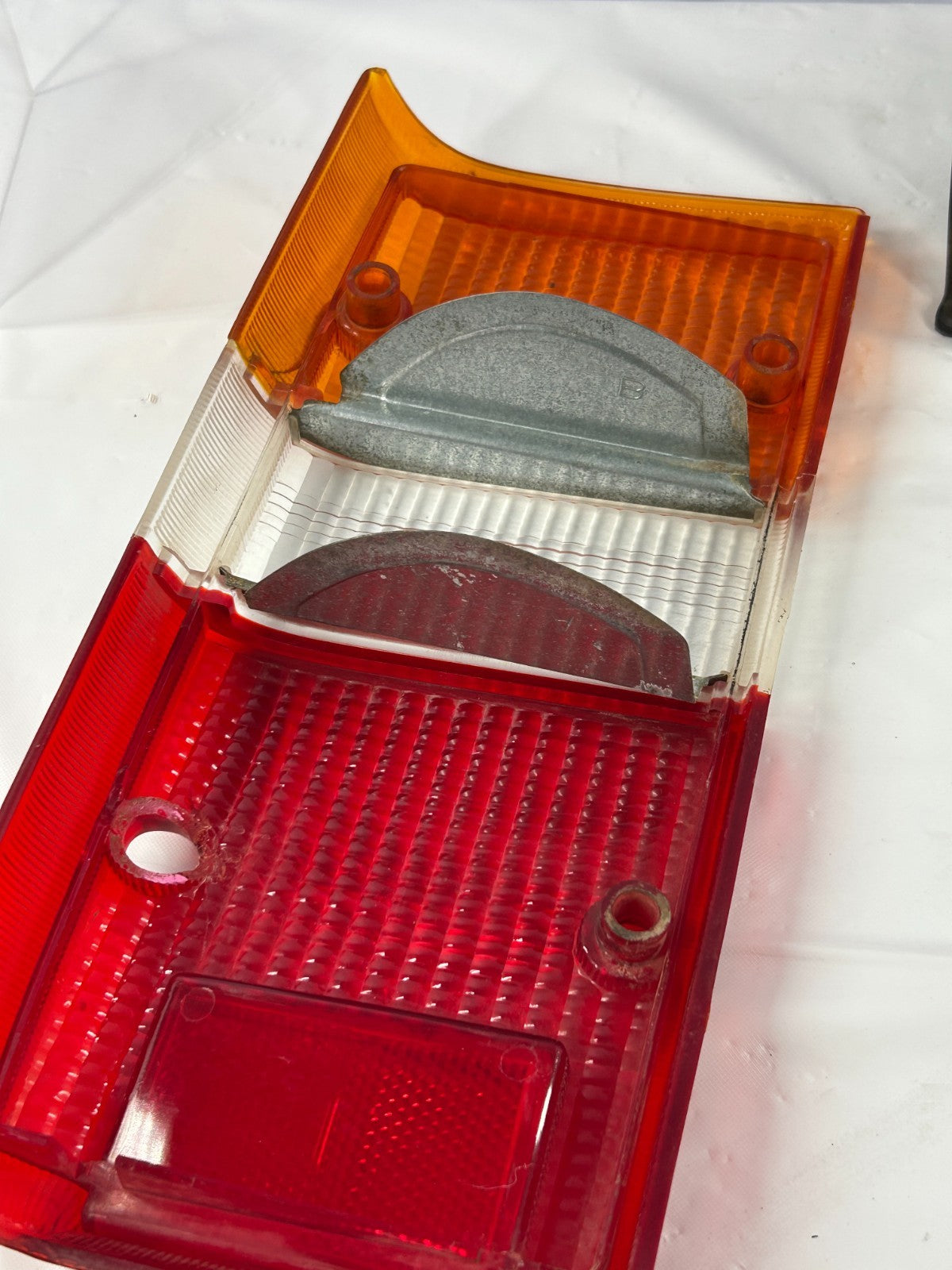 1984-1990 Toyota Land Cruiser Rear Right Tail Light Lamp Assy OEM 81550-90A11