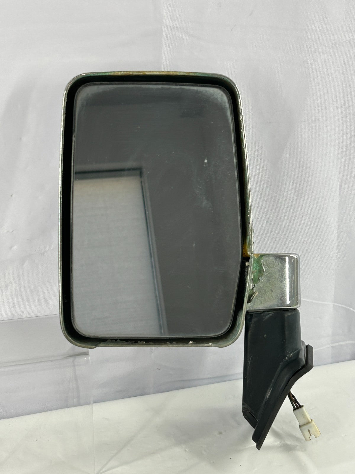 1988-1990 Toyota Land Cruiser Front Left Door Rear View Mirror OEM 87940-90A09