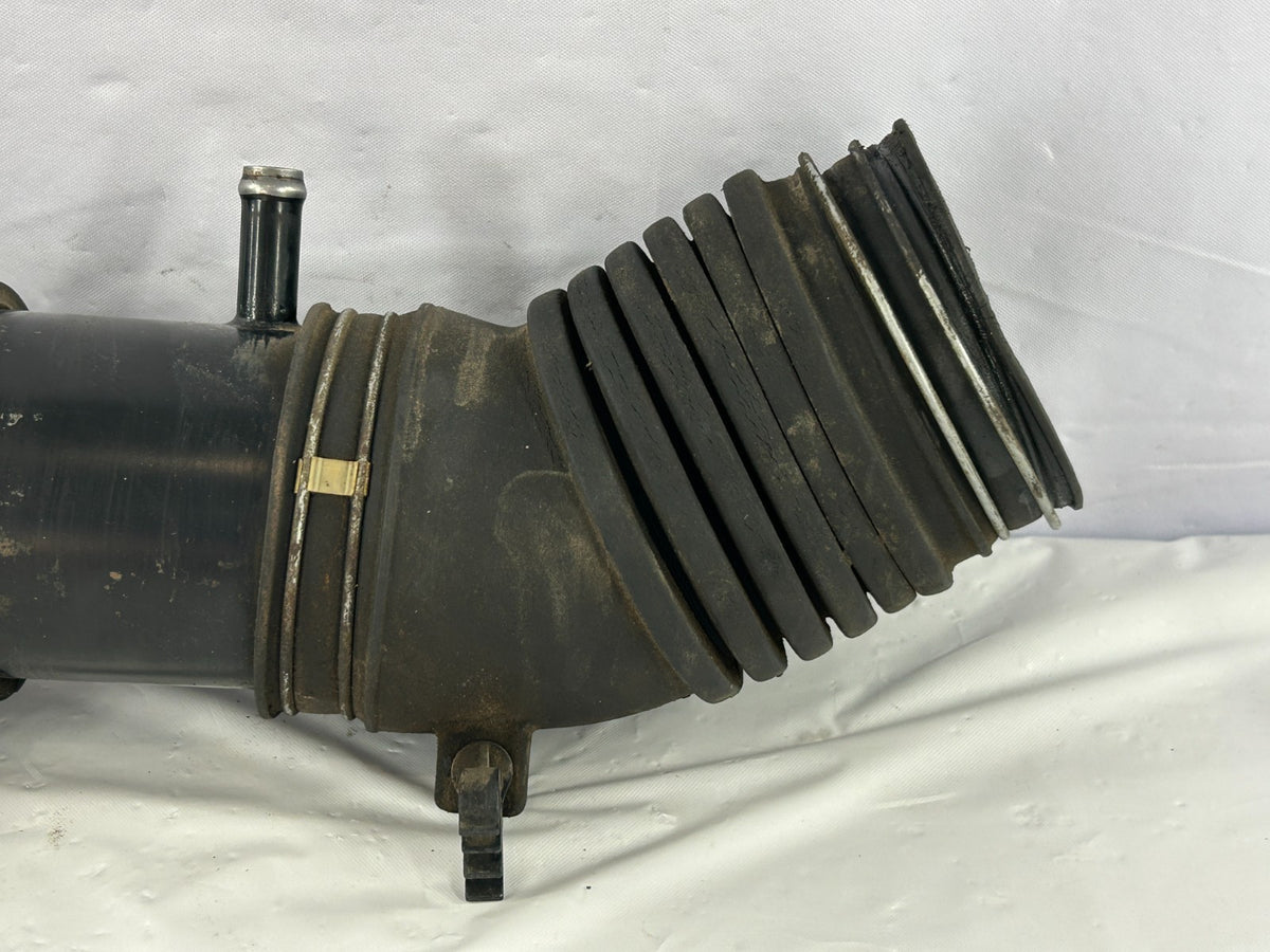 88–90 Toyota Land Cruiser FJ62 Air Intake Filter Cleaner Hose OEM 17882-61070