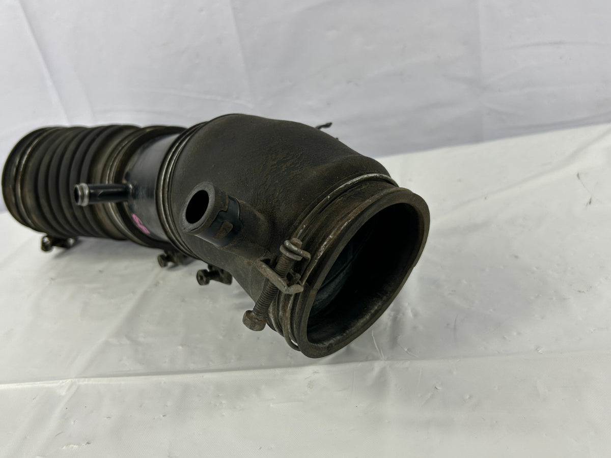 88–90 Toyota Land Cruiser FJ62 Air Intake Filter Cleaner Hose OEM 17882-61070