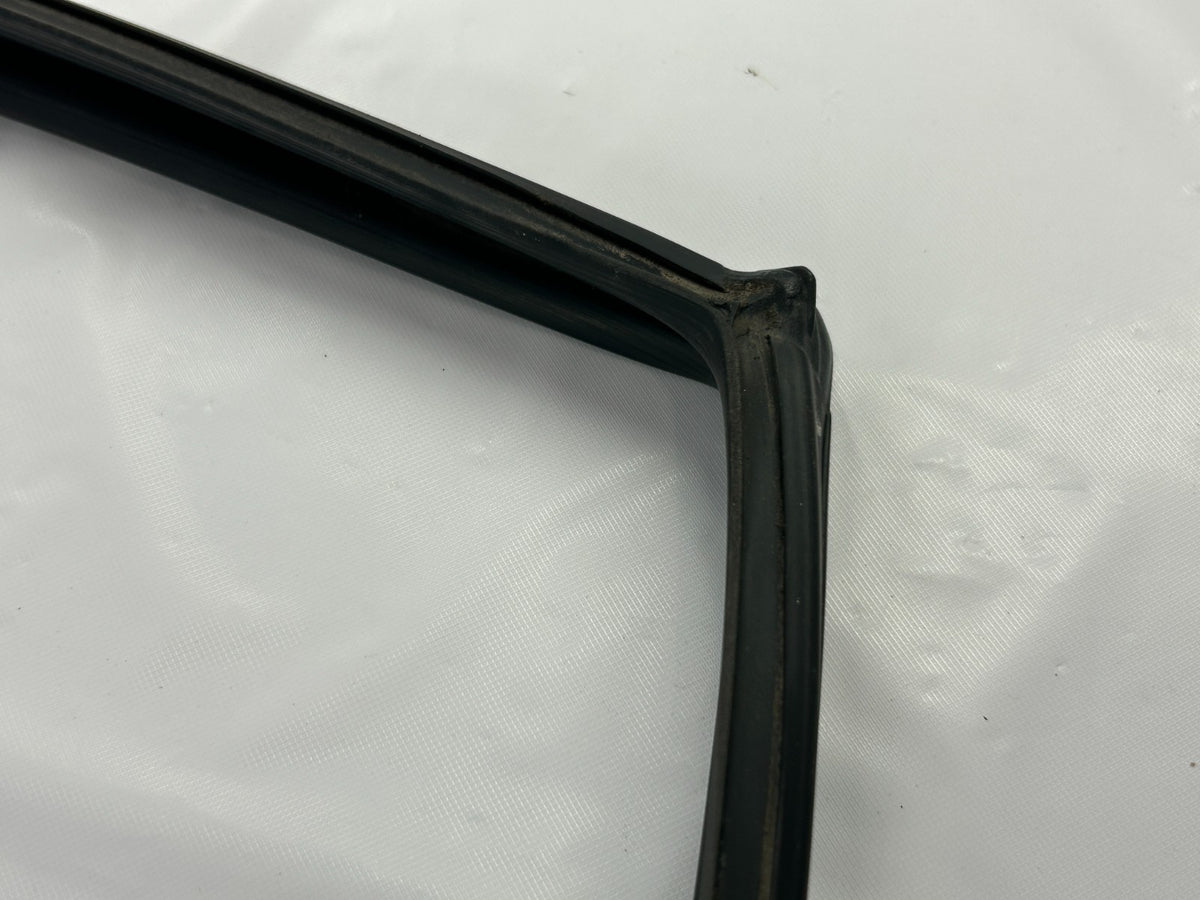 81-90 Toyota Land Cruiser Rear Right Door Window Glass Run Seal OEM 67871-90A00