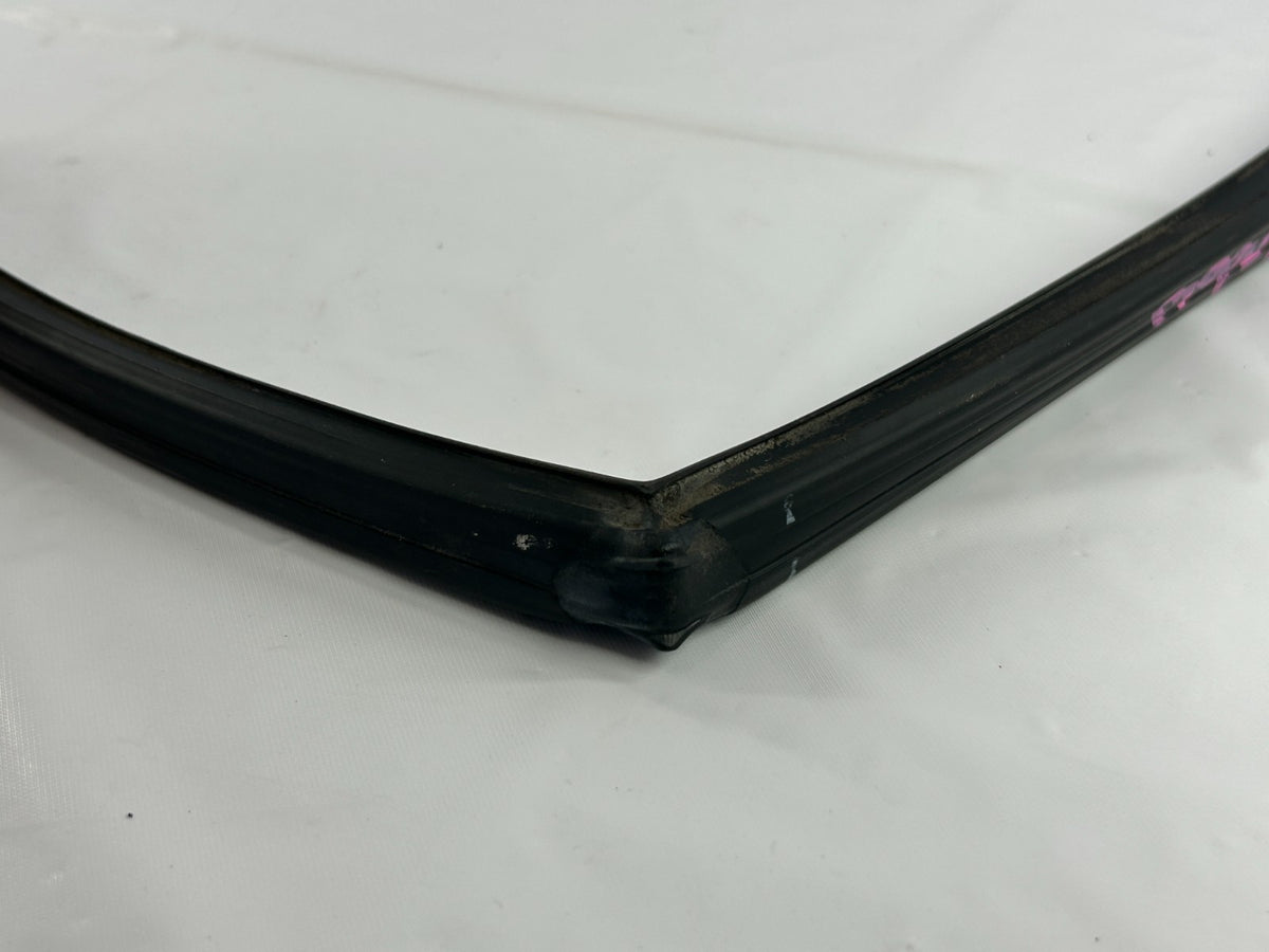 81-90 Toyota Land Cruiser Rear Right Door Window Glass Run Seal OEM 67871-90A00