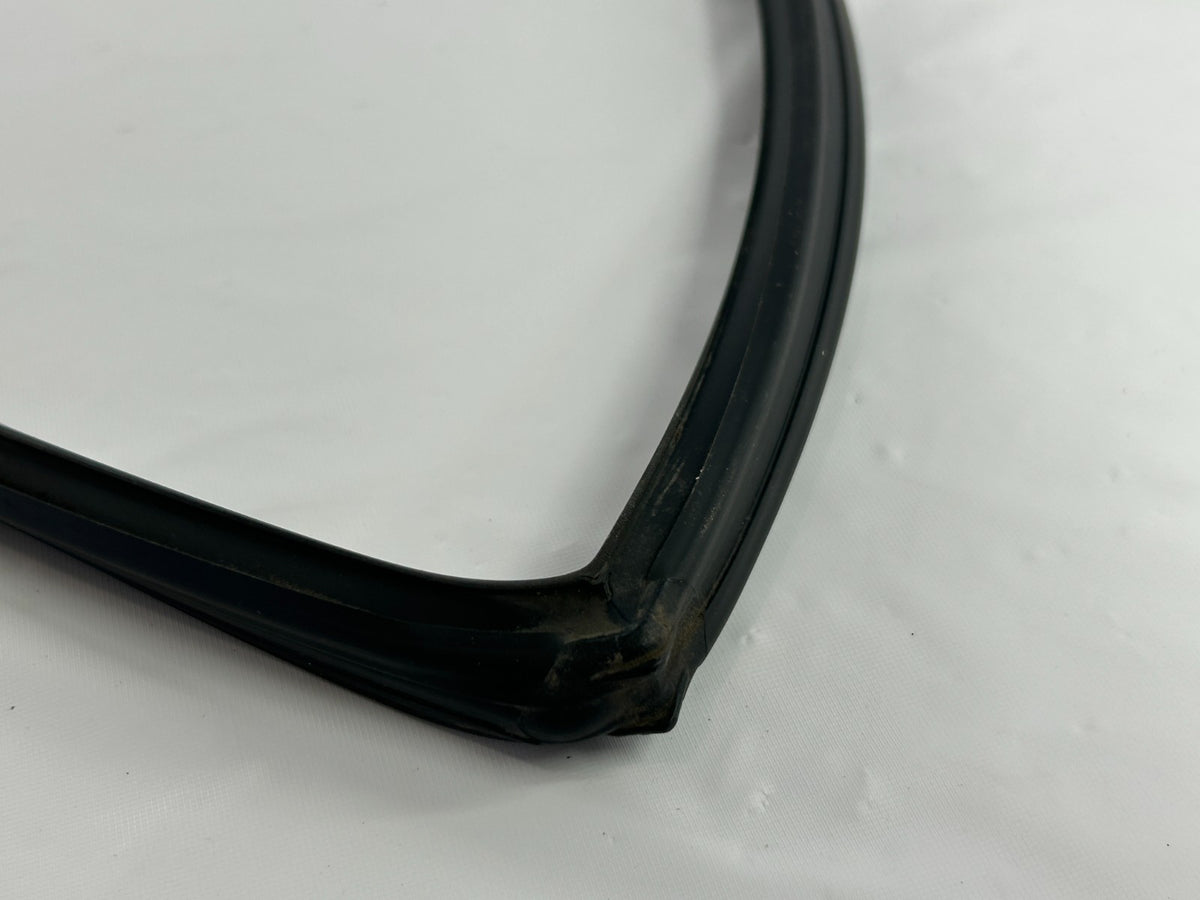 81-90 Toyota Land Cruiser Rear Right Door Window Glass Run Seal OEM 67871-90A00