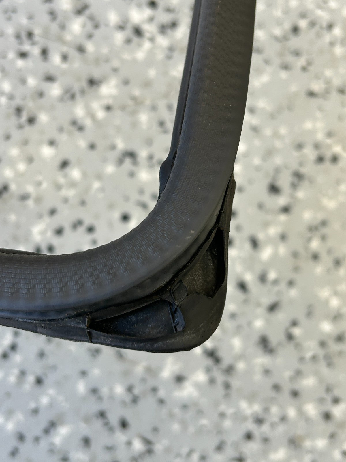 85-90 Toyota Land Cruiser Front Right Door Window Glass Run Seal OEM 68141-90A03