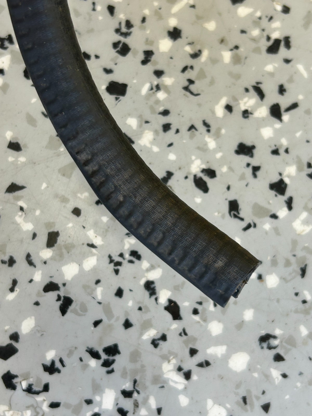 85-90 Toyota Land Cruiser Front Left Door Window Glass Run Seal OEM 68141-90A03