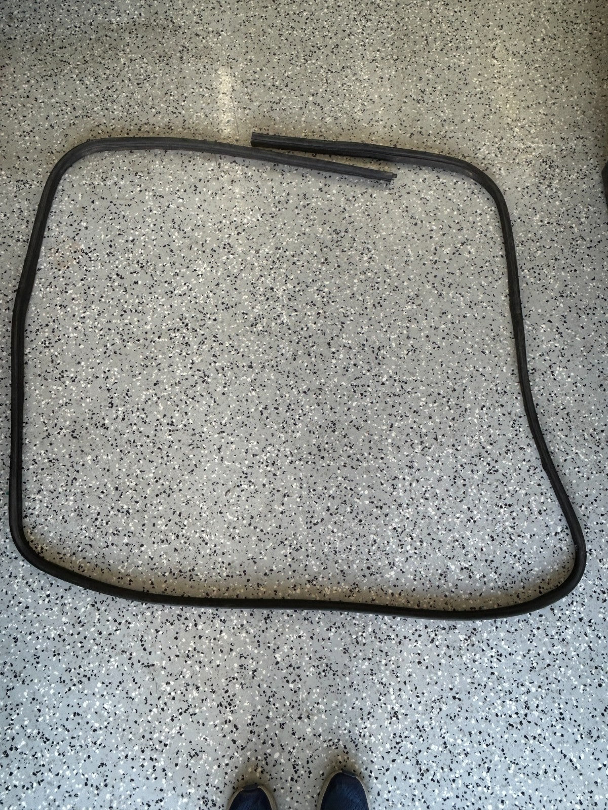 81-90 Toyota Land Cruiser Rear Hatch Liftgate Weatherstrip Seal OEM 68282-90A00