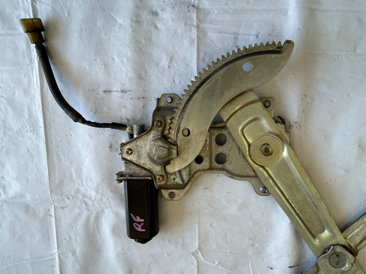 88-90 Toyota Land Cruiser Front Right Window Regulator & Motor OEM 85710-90A00