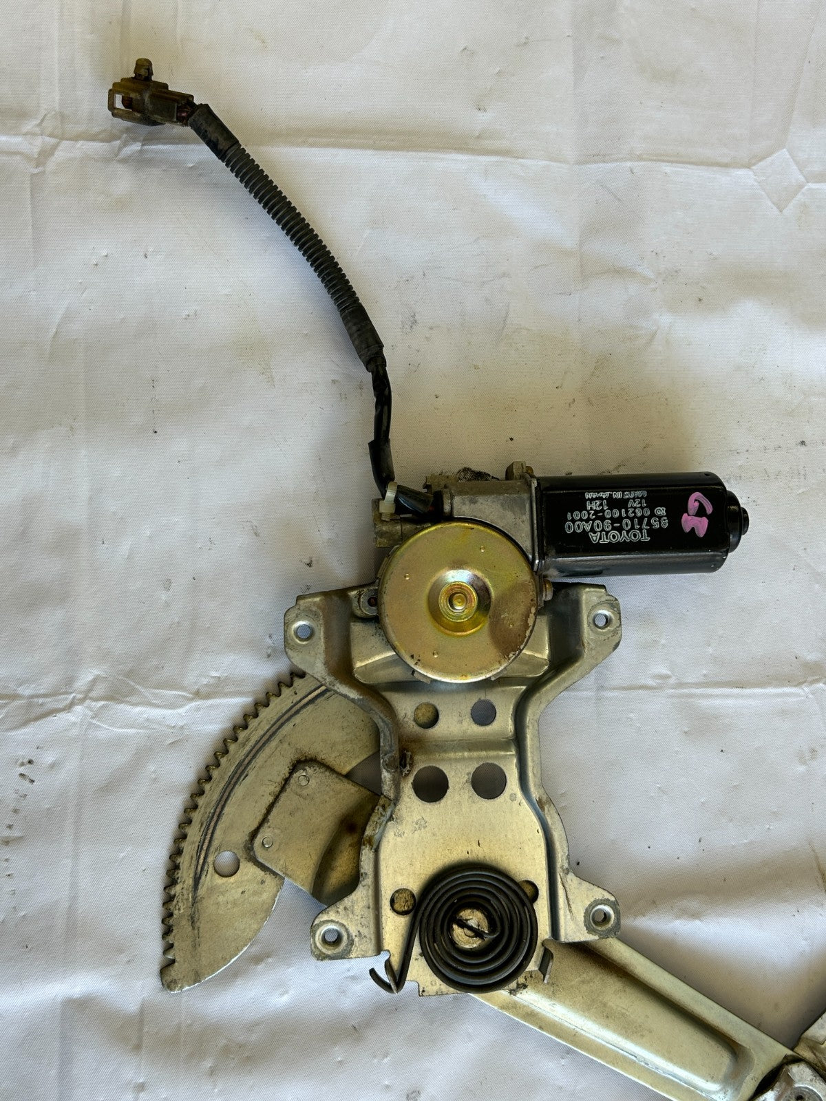88-90 Toyota Land Cruiser Front Right Window Regulator & Motor OEM 85710-90A00