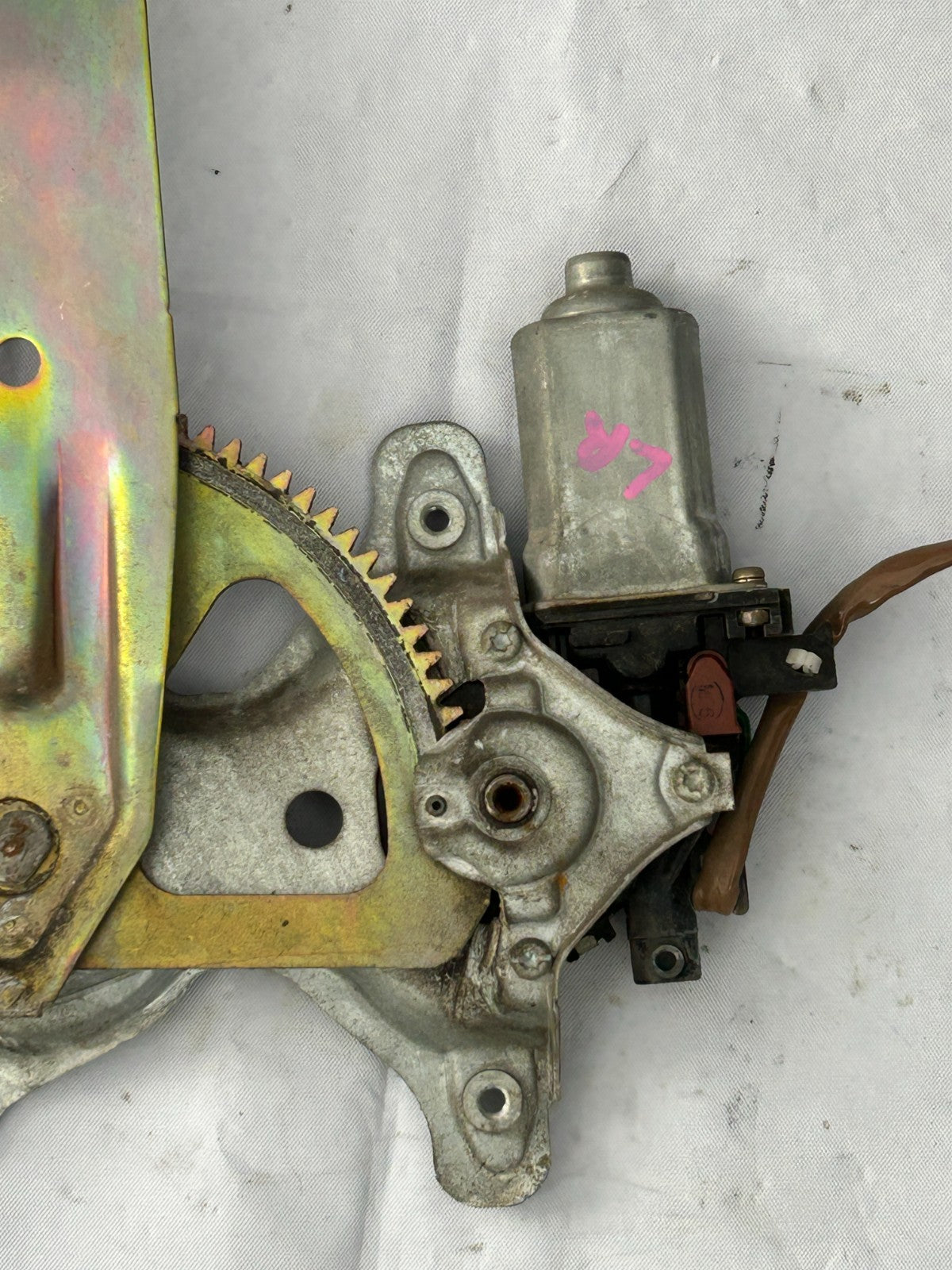 98-00 Toyota Land Cruiser Rear Left Power Window Regulator Motor OEM 85710-60110