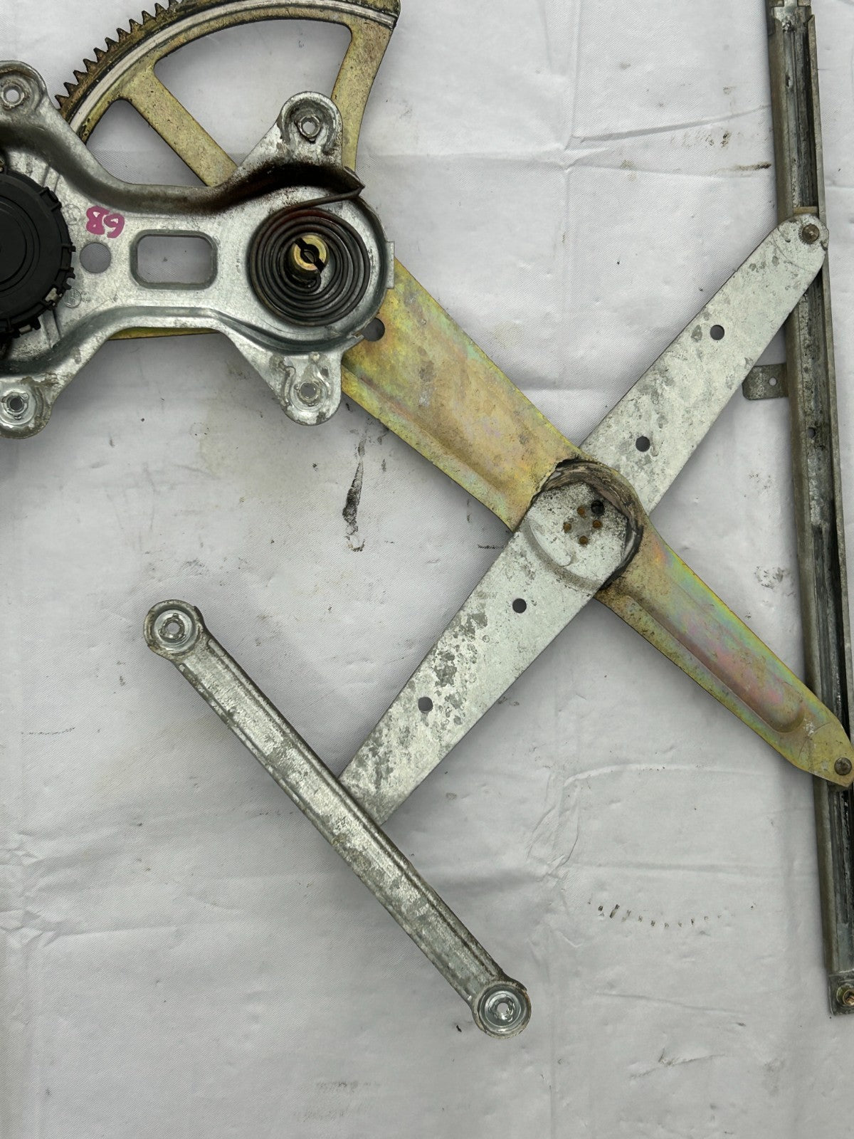 98-07 Toyota Land Cruiser Front Left Window Regulator W/ Motor OEM 69802-60070