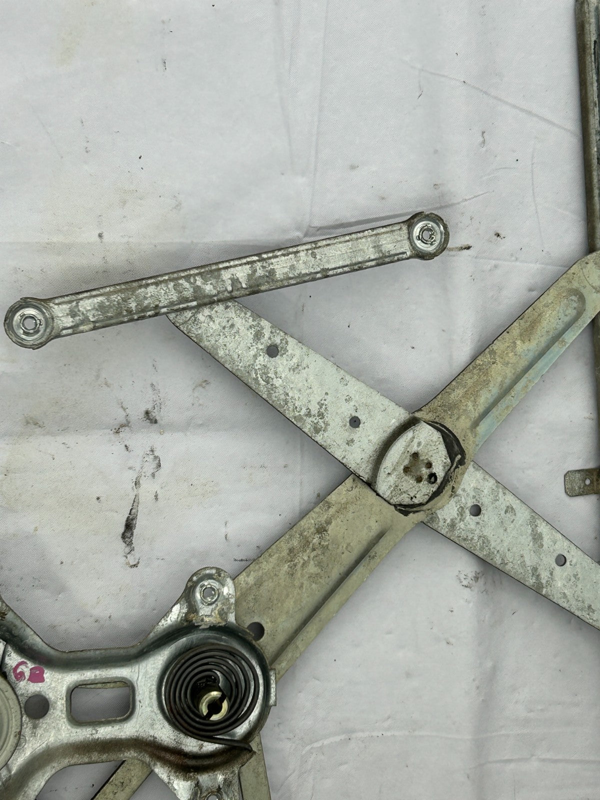 98-07 Toyota Land Cruiser Front Right Window Regulator W/ Motor OEM 69801-60070