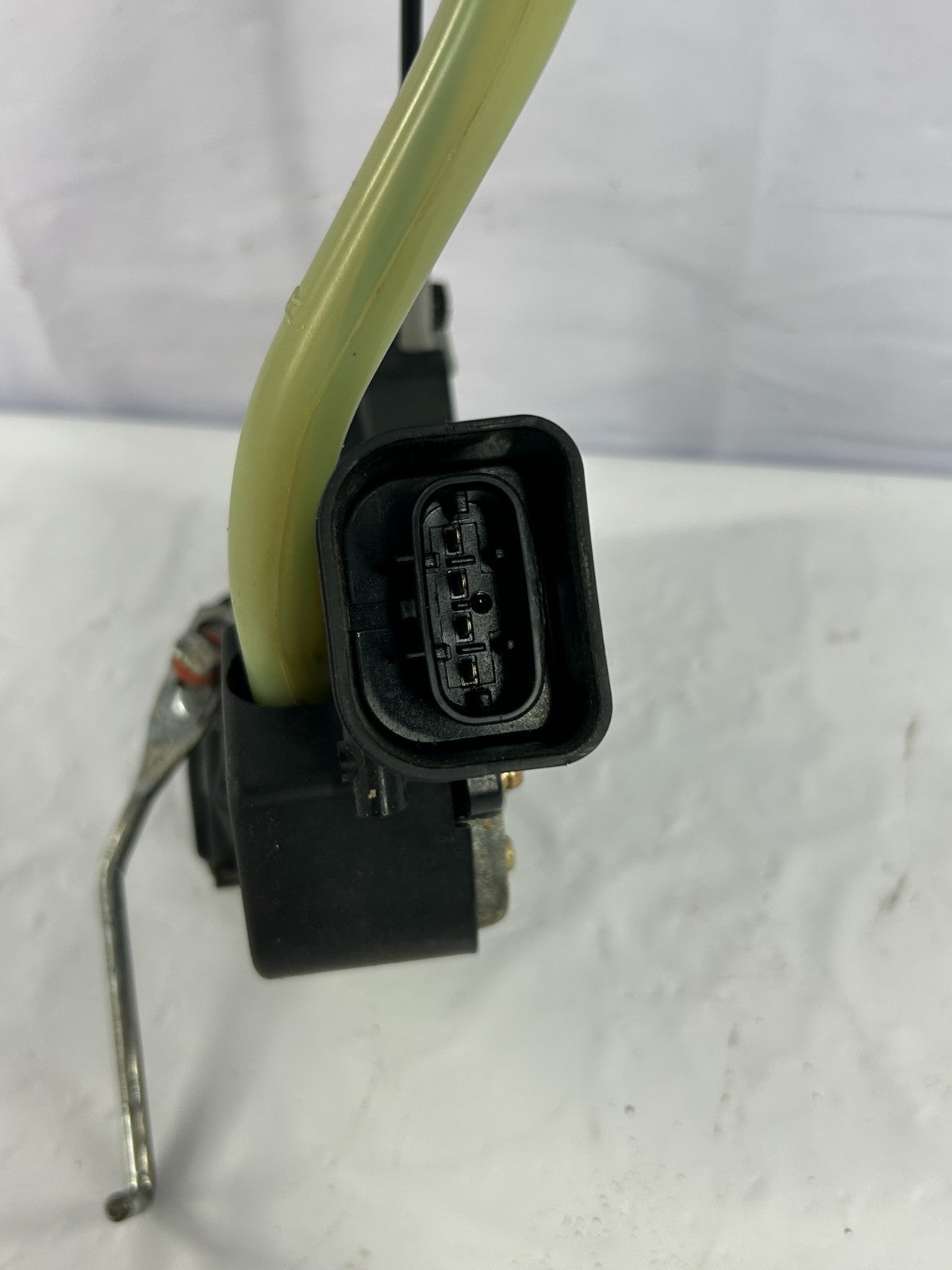 99-07 Toyota Land Cruiser Rear Right Door Lock Latch Actuator OEM 69050-60061