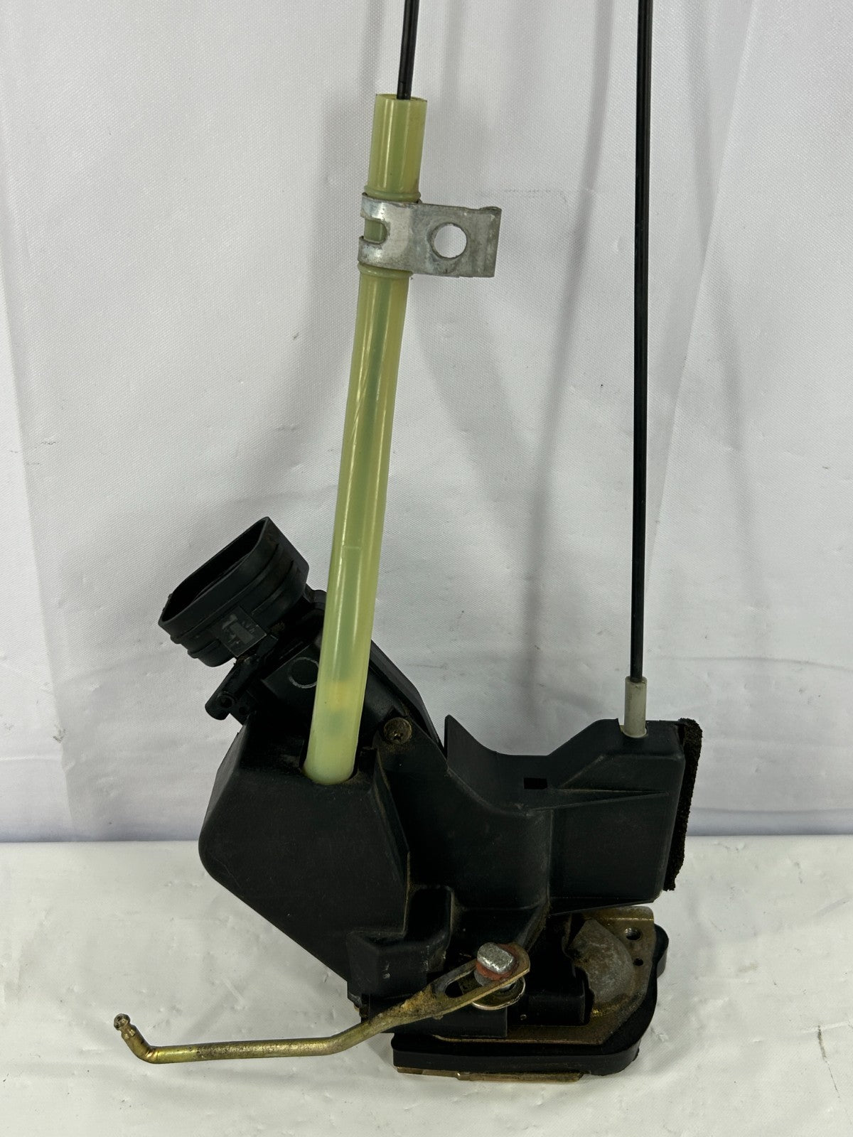 1999-2007 Toyota Land Cruiser Rear Left Door Lock Latch Actuator OEM 69060-60061