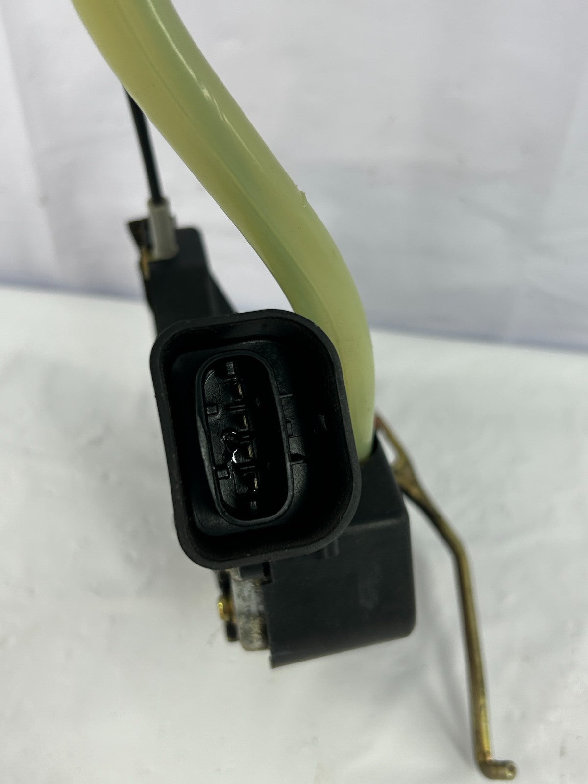 1999-2007 Toyota Land Cruiser Rear Left Door Lock Latch Actuator OEM 69060-60061
