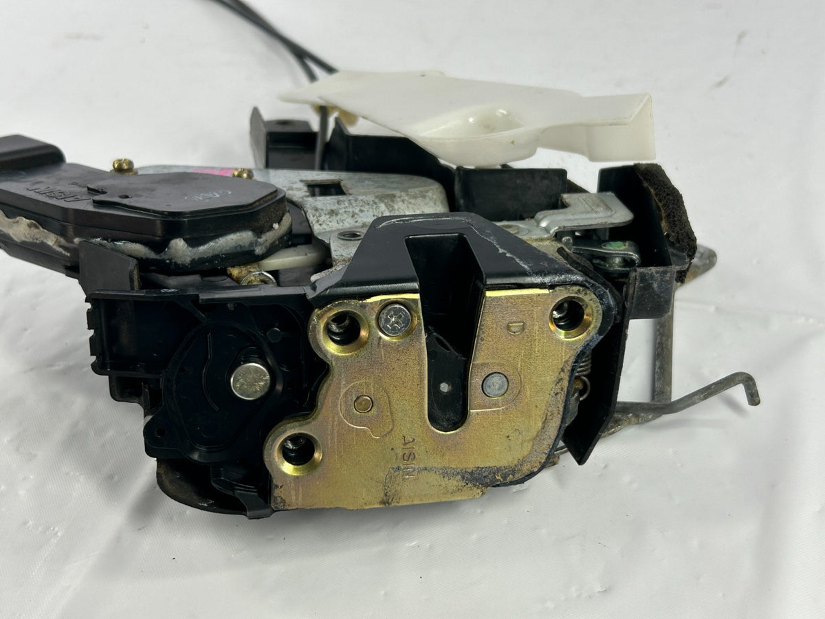 98-01 Toyota Land Cruiser Front Right Door Lock Latch Actuator OEM 69030-60081