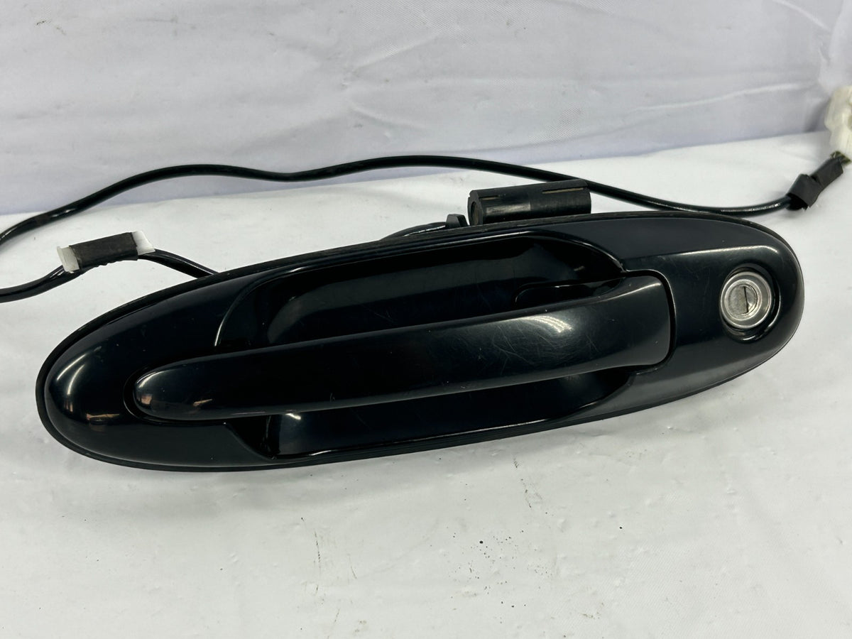 1998-2001 Toyota Land Cruiser Front Left Door Outside Handle OEM 69220-60070