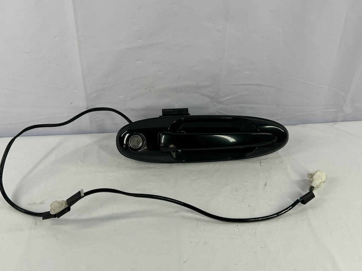 1998-2001 Toyota Land Cruiser Front Right Door Outside Handle OEM 69210-60070-C0