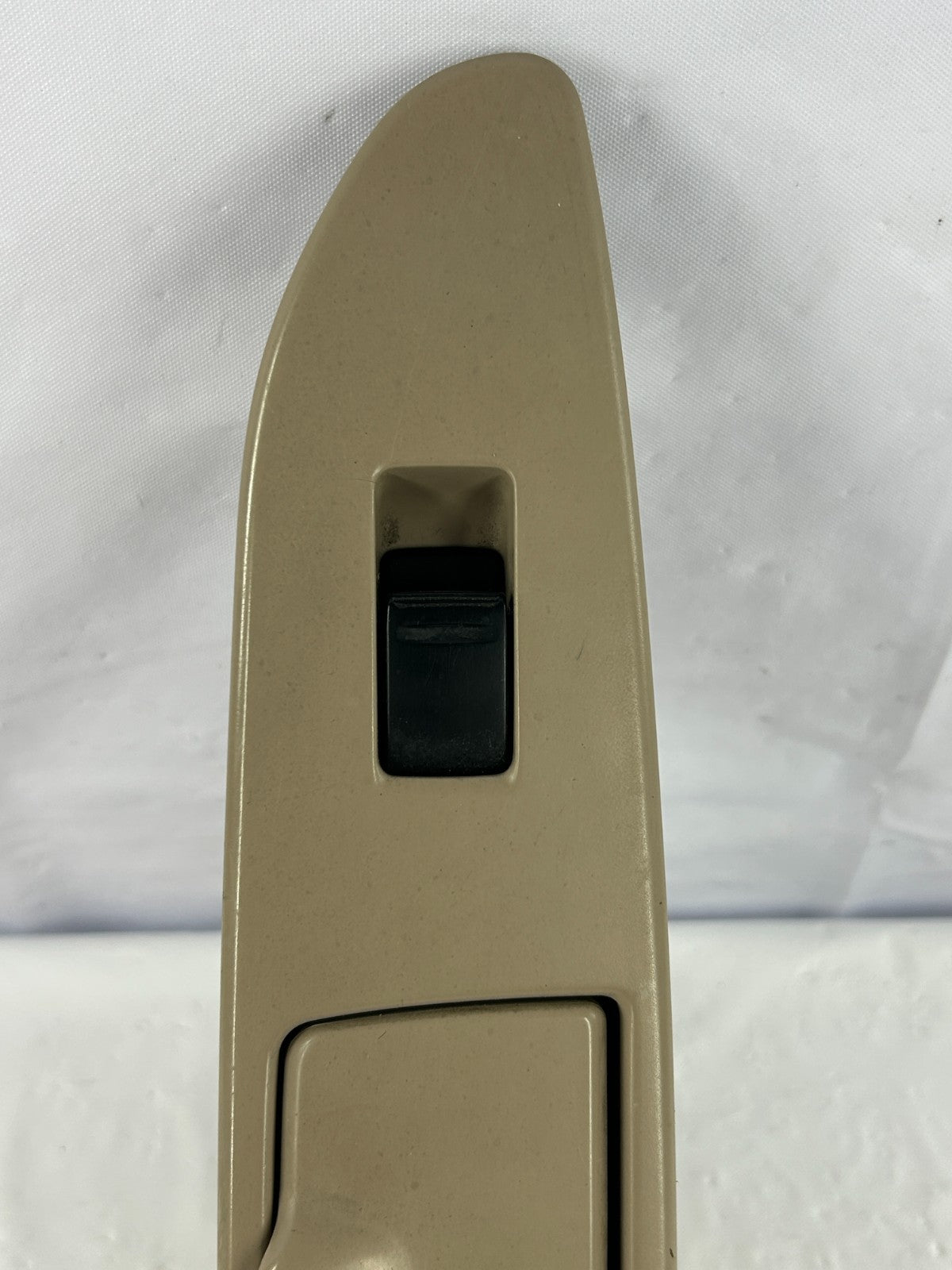 98-01 Toyota Land Cruiser Rear Right Side Window Switch W/Bezel OEM 84810-60050