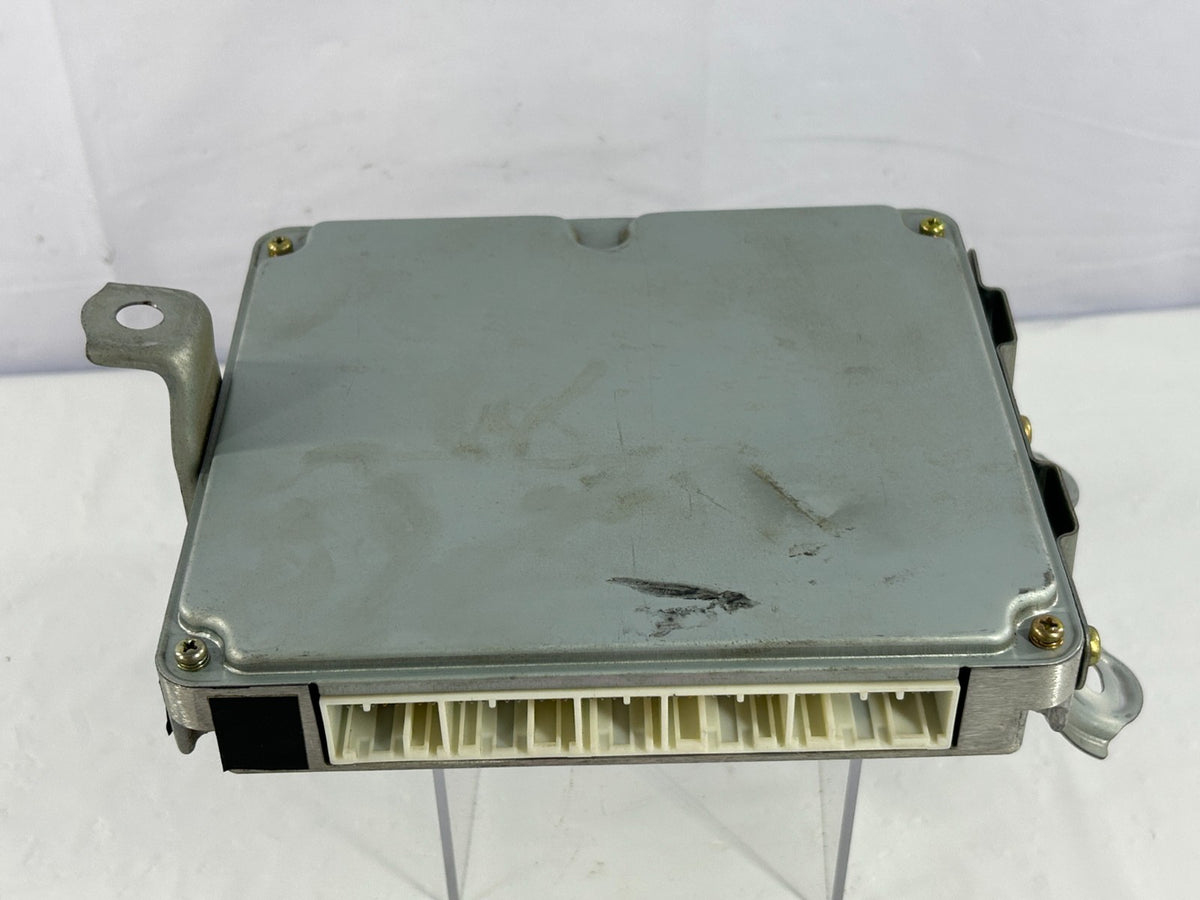 1999-2001 Toyota Land Cruiser Ecu Ecm Engine Control Module OEM 89666-60170