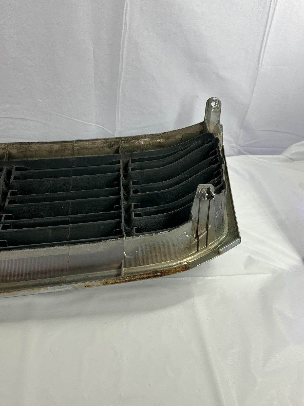 1998-2003 Toyota Land Cruiser Front Upper Radiator Grille Chrome OEM 53111-60340